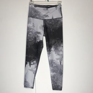 High waisted leggings